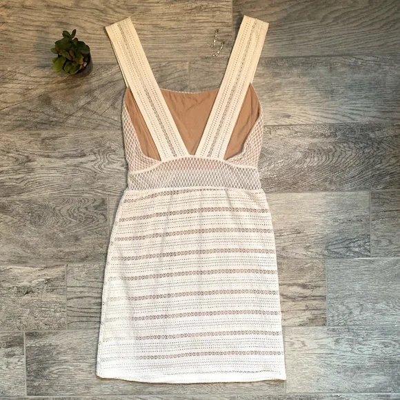 Nightcap Martini Mini Dress White Size Small - Picture 5 of 6